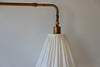Vägglampa i mässing svensk 1950-tal Nr V92