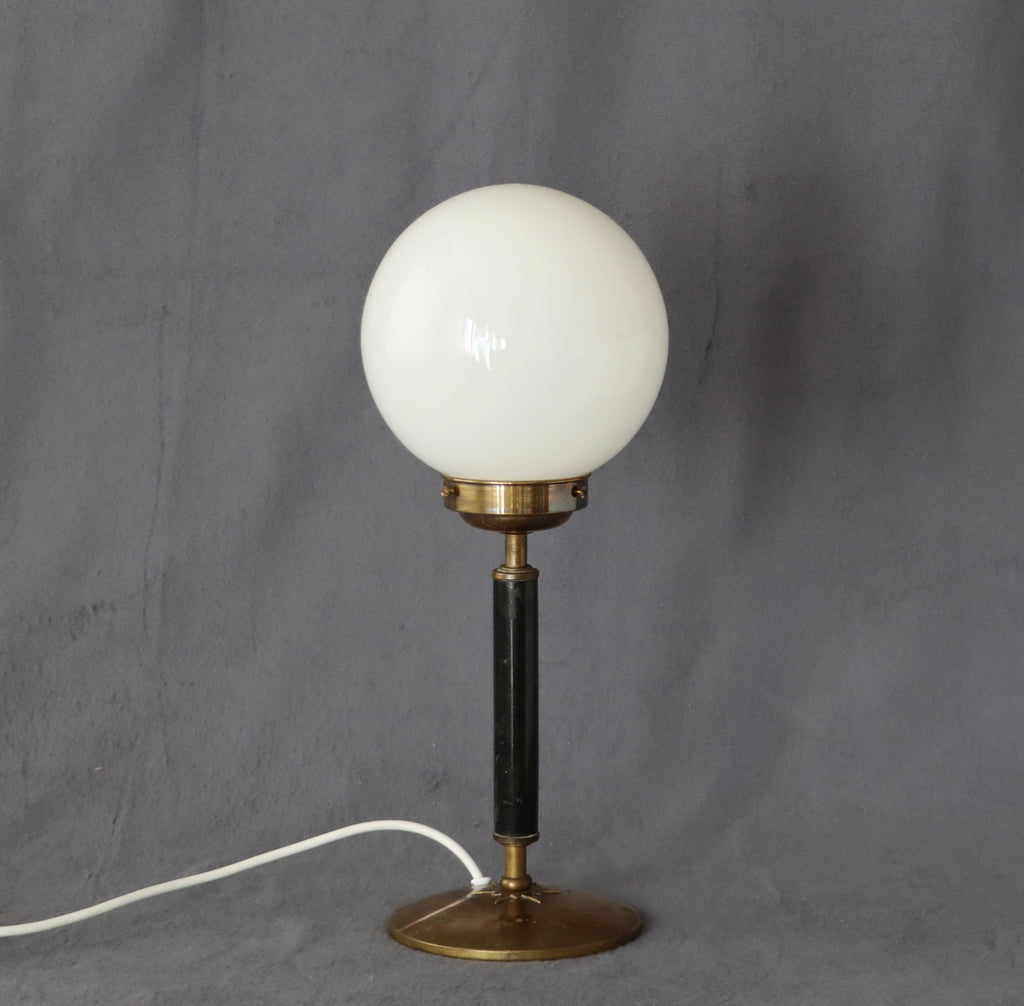 Bordslampa i mässing med grön kupa Art Deco 1930-tal Nr B467